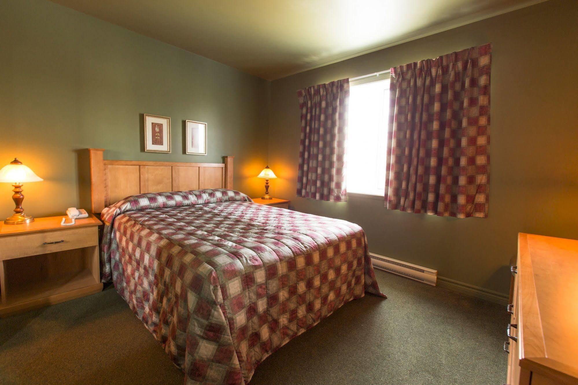 Travelodge By Wyndham Drummondville Zewnętrze zdjęcie